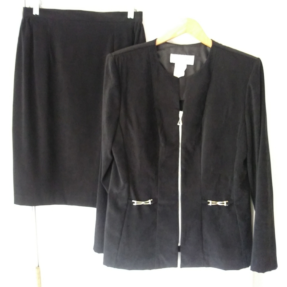 Jessica Howard Two-Piece Skirt Suit